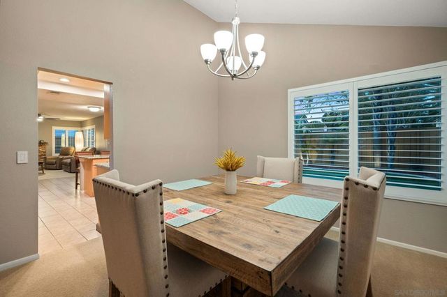 1091 La Tortuga, Vista, CA 92081