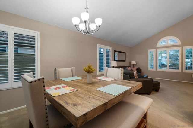 1091 La Tortuga, Vista, CA 92081