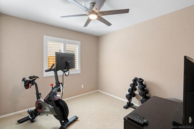 1091 La Tortuga, Vista, CA 92081