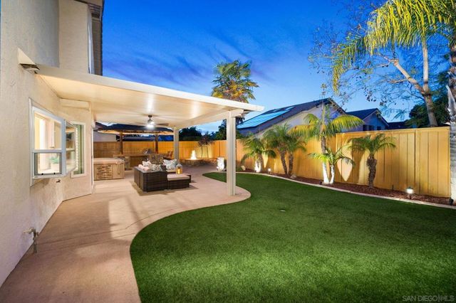 1091 La Tortuga, Vista, CA 92081