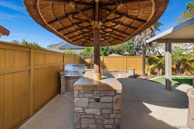 1091 La Tortuga, Vista, CA 92081