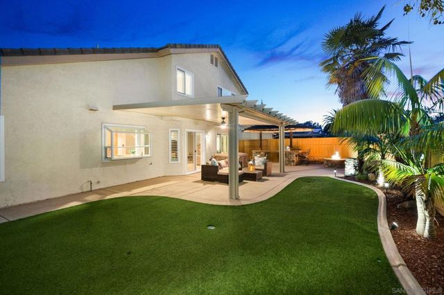 1091 La Tortuga, Vista, CA 92081