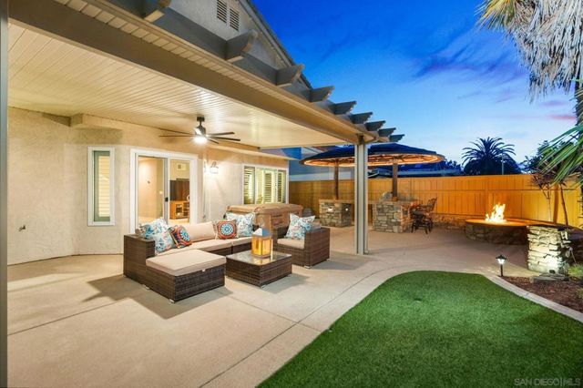 1091 La Tortuga, Vista, CA 92081