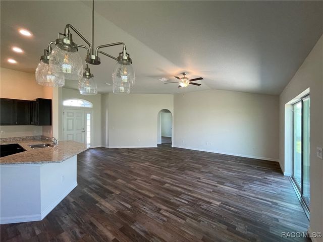 679 W Walkertown Drive, Citrus Springs, FL 34434
