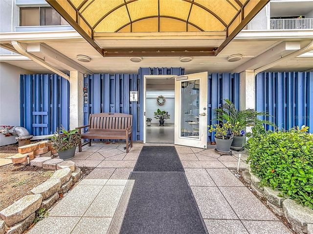 450 TREASURE ISLAND CAUSEWAY 111, Treasure Island, FL 33706