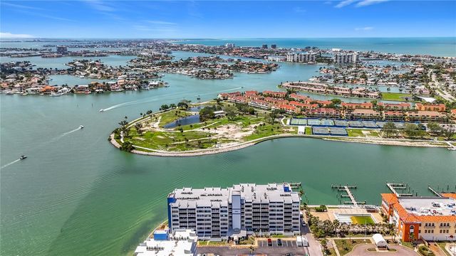 450 TREASURE ISLAND CAUSEWAY 111, Treasure Island, FL 33706