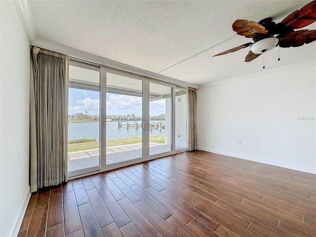 450 TREASURE ISLAND CAUSEWAY 111, Treasure Island, FL 33706