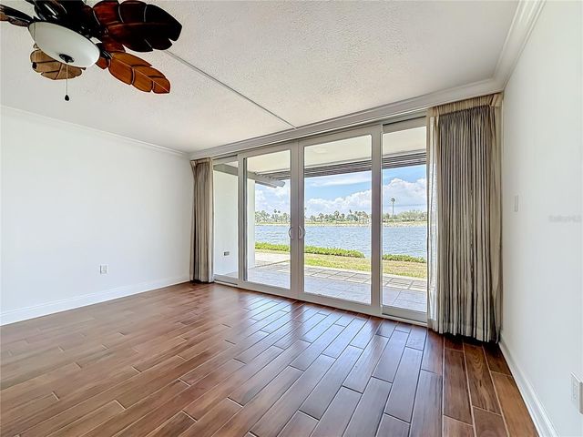 450 TREASURE ISLAND CAUSEWAY 111, Treasure Island, FL 33706
