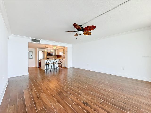 450 TREASURE ISLAND CAUSEWAY 111, Treasure Island, FL 33706