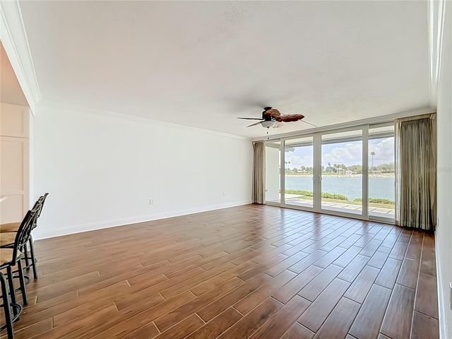 450 TREASURE ISLAND CAUSEWAY 111, Treasure Island, FL 33706