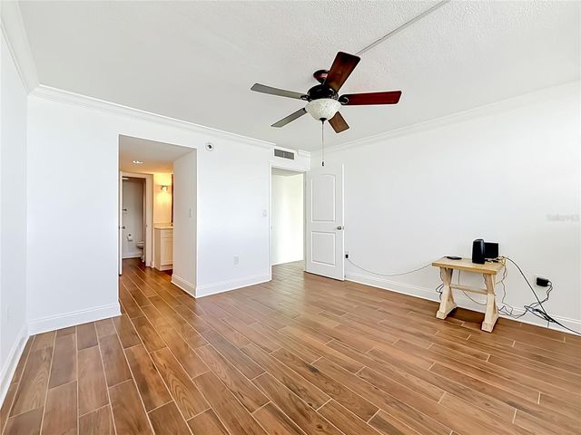 450 TREASURE ISLAND CAUSEWAY 111, Treasure Island, FL 33706
