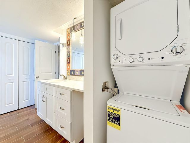 450 TREASURE ISLAND CAUSEWAY 111, Treasure Island, FL 33706