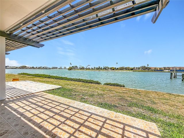 450 TREASURE ISLAND CAUSEWAY 111, Treasure Island, FL 33706