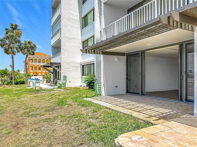 450 TREASURE ISLAND CAUSEWAY 111, Treasure Island, FL 33706