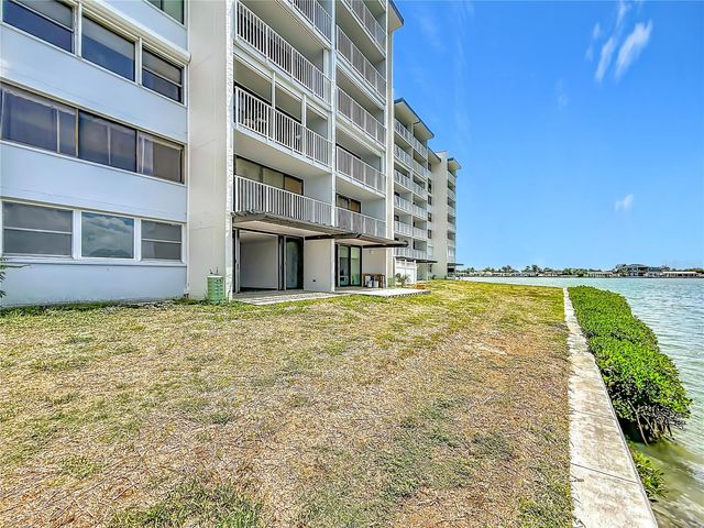450 TREASURE ISLAND CAUSEWAY 111, Treasure Island, FL 33706
