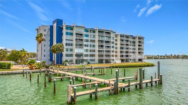 450 TREASURE ISLAND CAUSEWAY 111, Treasure Island, FL 33706