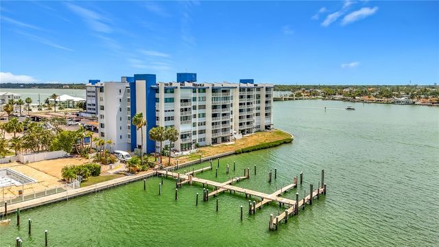 450 TREASURE ISLAND CAUSEWAY 111, Treasure Island, FL 33706