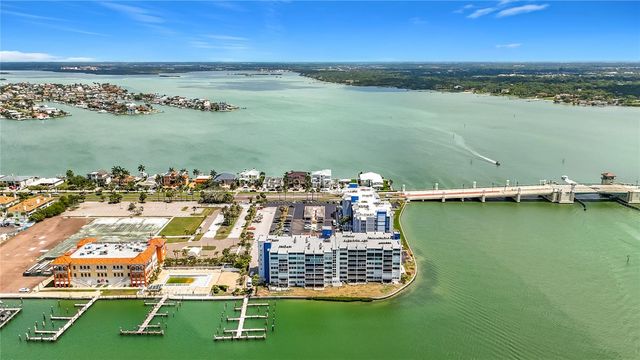 450 TREASURE ISLAND CAUSEWAY 111, Treasure Island, FL 33706