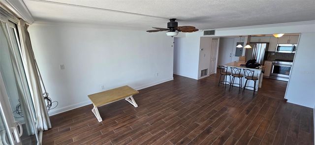 450 TREASURE ISLAND CAUSEWAY 111, Treasure Island, FL 33706