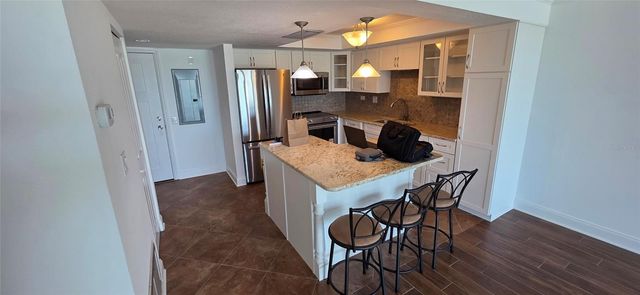 450 TREASURE ISLAND CAUSEWAY 111, Treasure Island, FL 33706