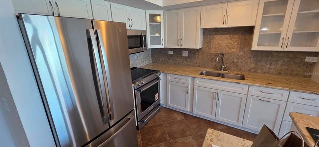 450 TREASURE ISLAND CAUSEWAY 111, Treasure Island, FL 33706