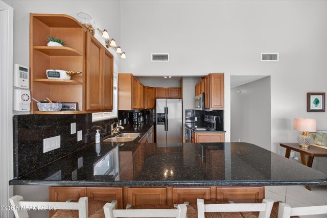 724 1ST Street 1-2, Jacksonville Beach, FL 32250
