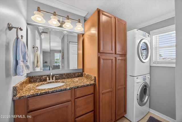 724 1ST Street 1-2, Jacksonville Beach, FL 32250