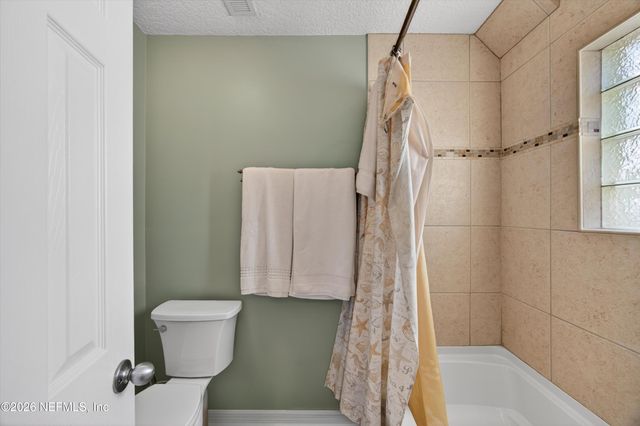 724 1ST Street 1-2, Jacksonville Beach, FL 32250