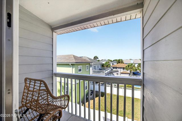 724 1ST Street 1-2, Jacksonville Beach, FL 32250