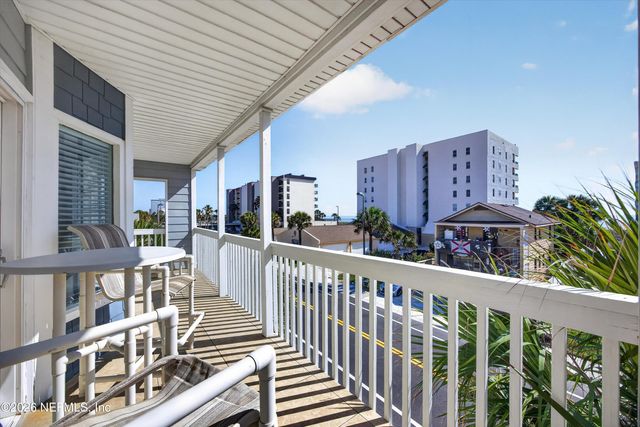 724 1ST Street 1-2, Jacksonville Beach, FL 32250