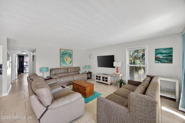 724 1ST Street 1-2, Jacksonville Beach, FL 32250