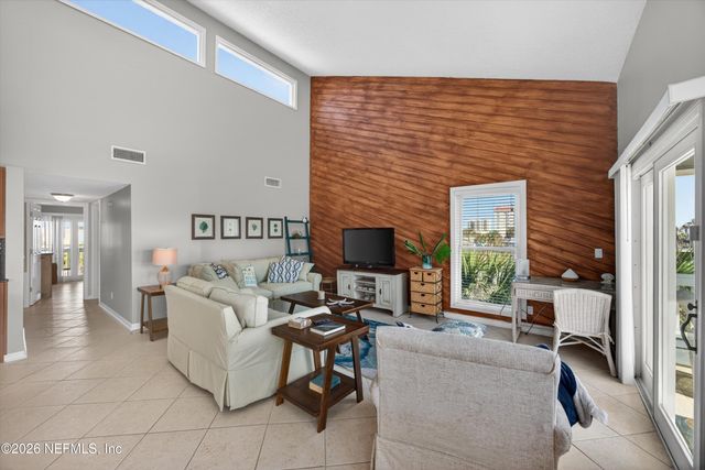 724 1ST Street 1-2, Jacksonville Beach, FL 32250