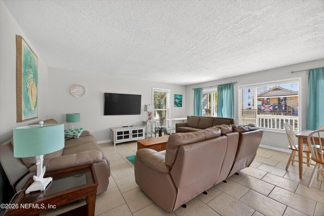 724 1ST Street 1-2, Jacksonville Beach, FL 32250