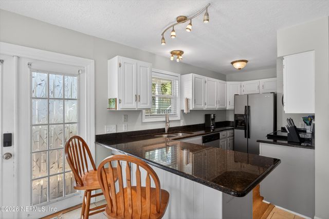 724 1ST Street 1-2, Jacksonville Beach, FL 32250