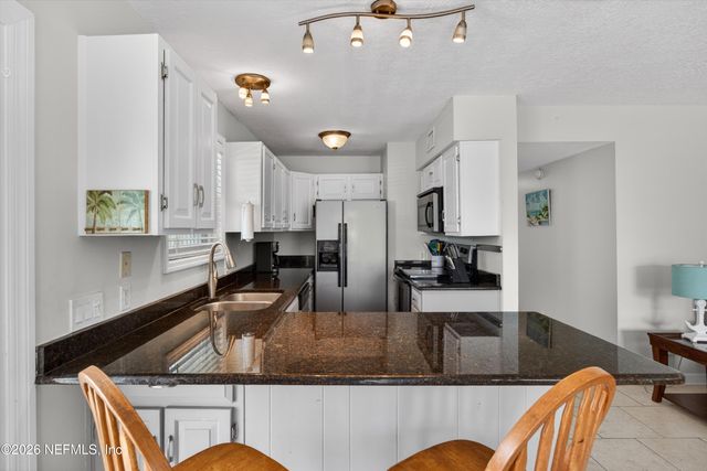 724 1ST Street 1-2, Jacksonville Beach, FL 32250