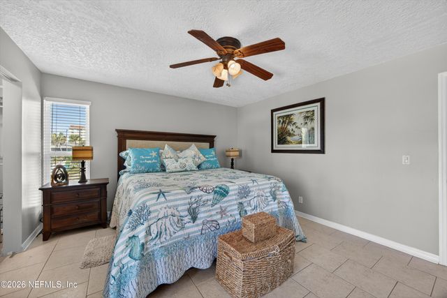 724 1ST Street 1-2, Jacksonville Beach, FL 32250