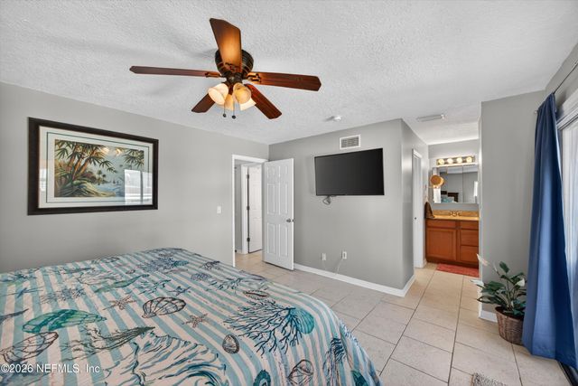 724 1ST Street 1-2, Jacksonville Beach, FL 32250