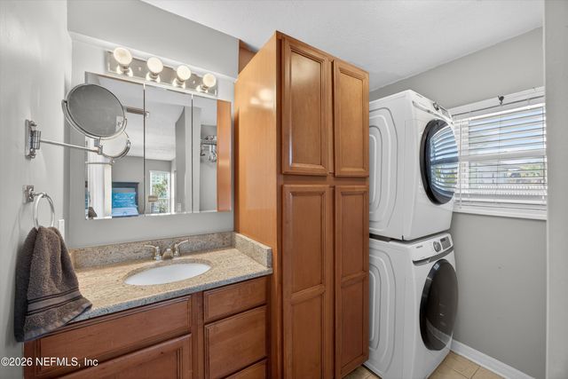 724 1ST Street 1-2, Jacksonville Beach, FL 32250