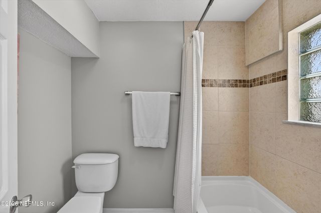 724 1ST Street 1-2, Jacksonville Beach, FL 32250