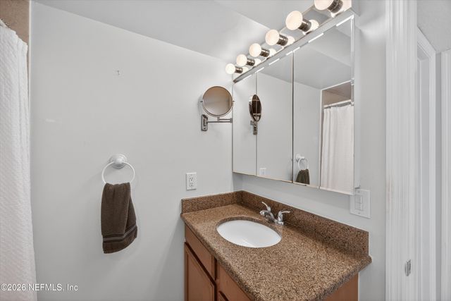 724 1ST Street 1-2, Jacksonville Beach, FL 32250