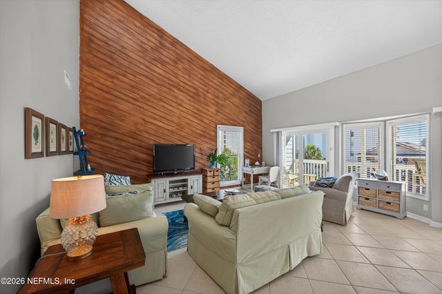 724 1ST Street 1-2, Jacksonville Beach, FL 32250