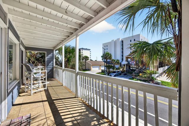 724 1ST Street 1-2, Jacksonville Beach, FL 32250