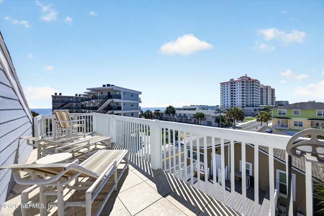 724 1ST Street 1-2, Jacksonville Beach, FL 32250