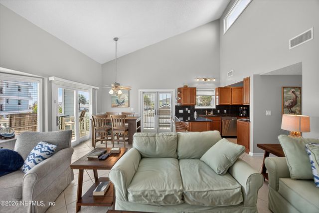 724 1ST Street 1-2, Jacksonville Beach, FL 32250