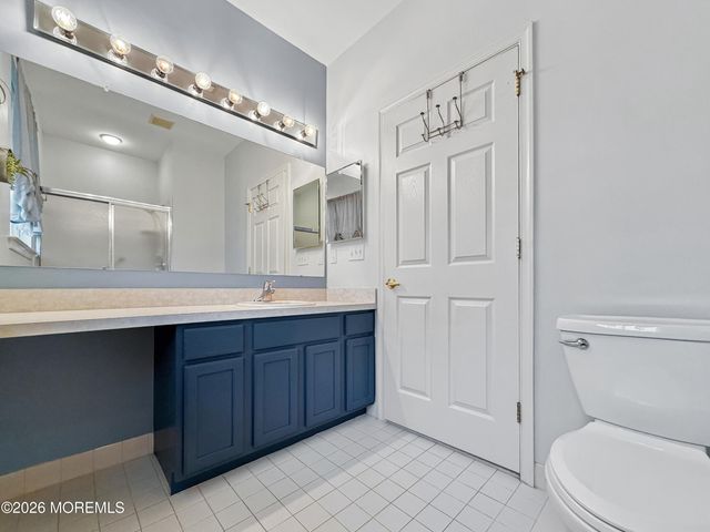 2 Warwick Court, Barnegat, NJ 08005