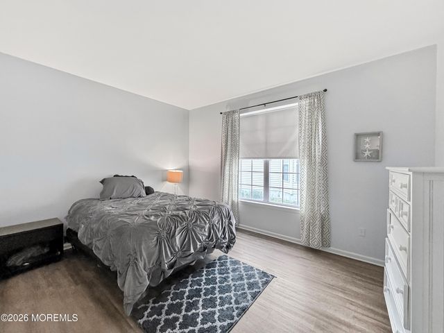 2 Warwick Court, Barnegat, NJ 08005