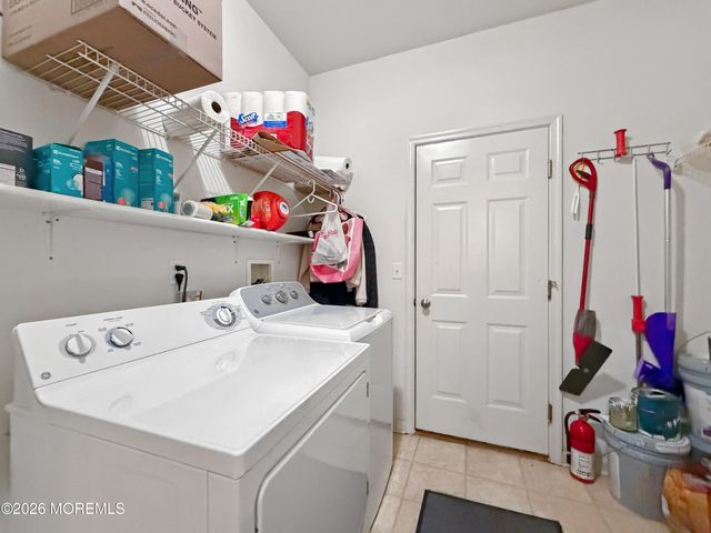 2 Warwick Court, Barnegat, NJ 08005