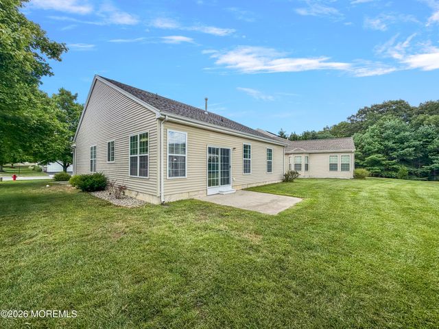 2 Warwick Court, Barnegat, NJ 08005