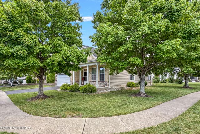 2 Warwick Court, Barnegat, NJ 08005