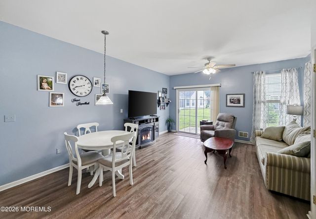 2 Warwick Court, Barnegat, NJ 08005
